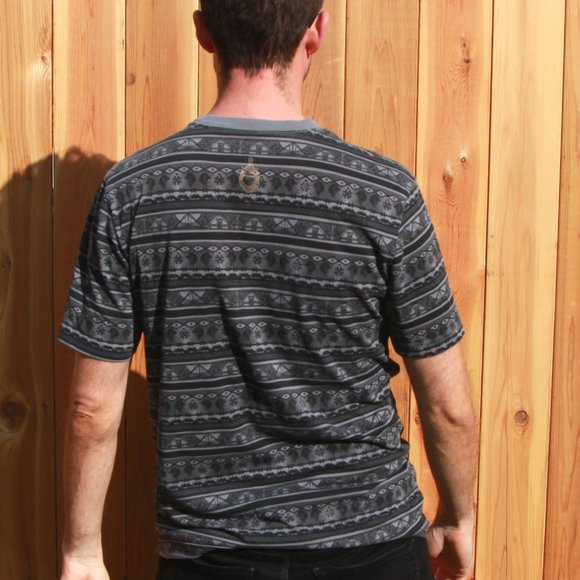 Black and Grey Patterned Nike Dri-Fit Shirt Size Medium With Pocket. - Picture 2 of 6